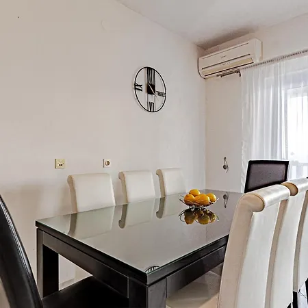 Apartman Corcyra Nigra 2