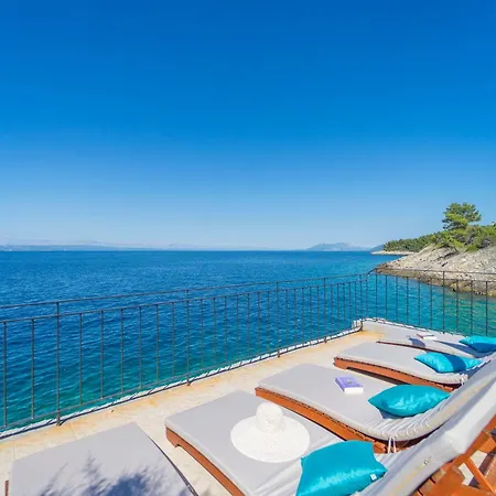 Corcyra Nigra 2 * Blato (Korcula)